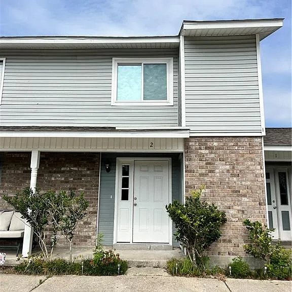 382 Fairway Dr #2 — Photo 2