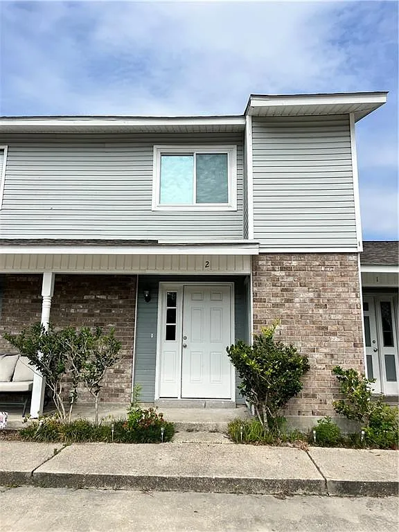 Building Photo - 382 Fairway Dr #2
