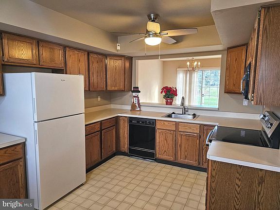 5th image of 5502 Constitution Ct