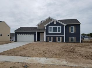 4653 Quaker Hill Dr NE, Kentwood, MI 49512