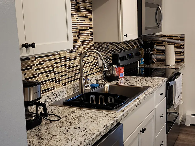 38 Hill Ave #6 — Photo 22