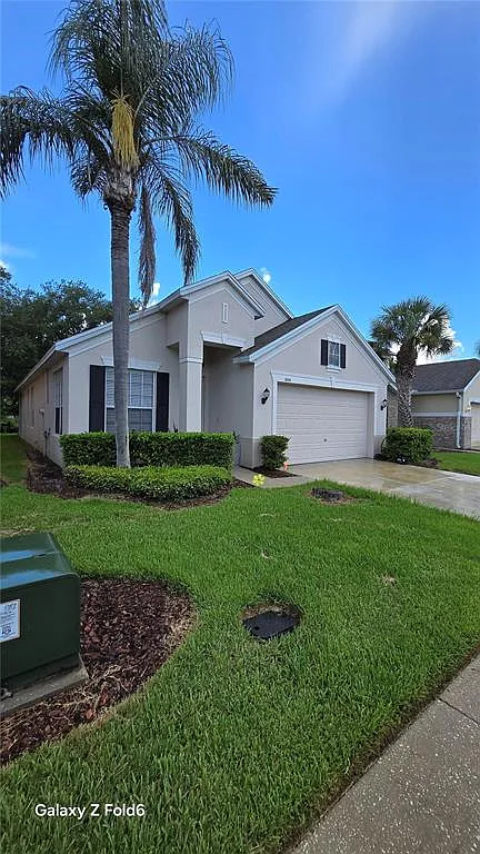 3 bed, 2.0 bath, 1617 sqft, $2,300 — Photo 3