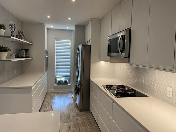 2nd image of 1101 Hollow Creek Dr APT 2109