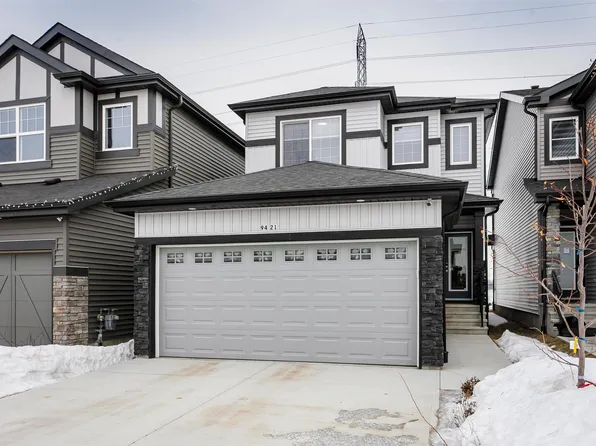 9421 Pear Cres SW, Edmonton, AB T6X 2Z5