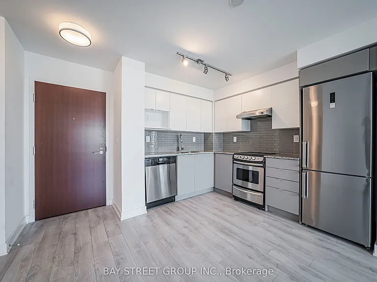 160 Flemington Rd #1020 — Photo 23