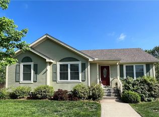 116 W South St, Richmond, MO 64085
