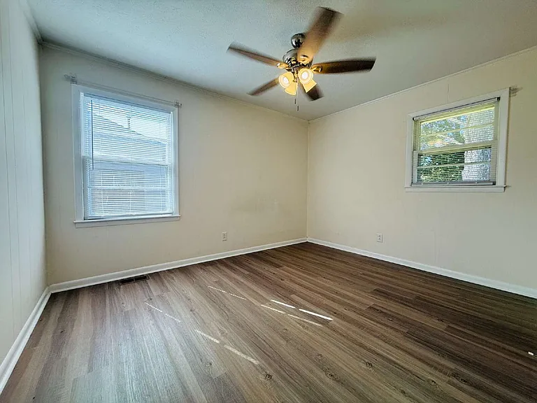 718 Dwain Dr — Photo 22