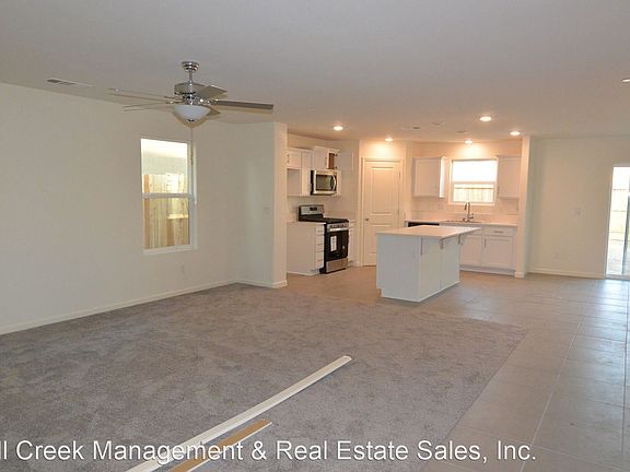 4th image of 3330 N Garden St