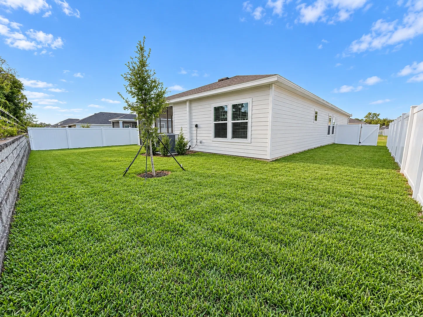 4 bed, 1703 sqft, $2,000 — Photo 2
