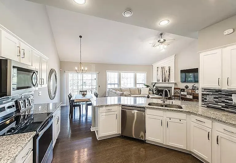 5817 Sterling Oaks Dr — Photo 18
