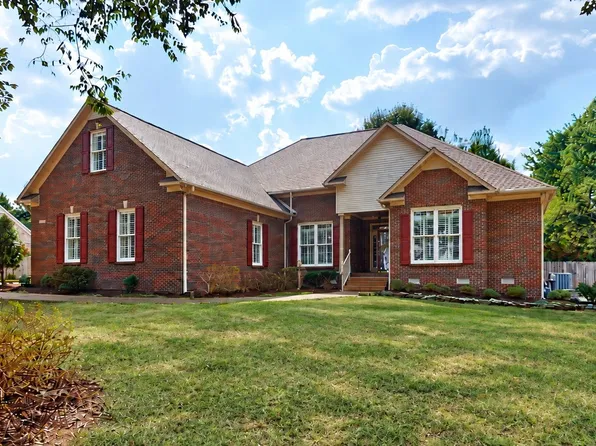 1395 Charleston Ln, Columbia, TN 38401