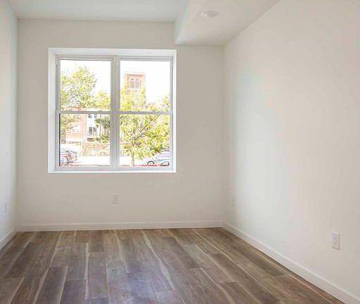 3rd image of 1720 Christian St #1