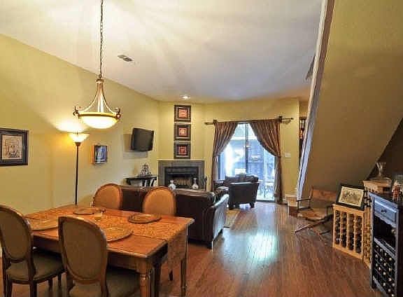 3rd image of 3940 Buena Vista St Unit 303