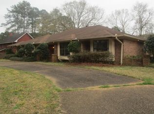 5213 Brookview Dr, Jackson, MS 39272