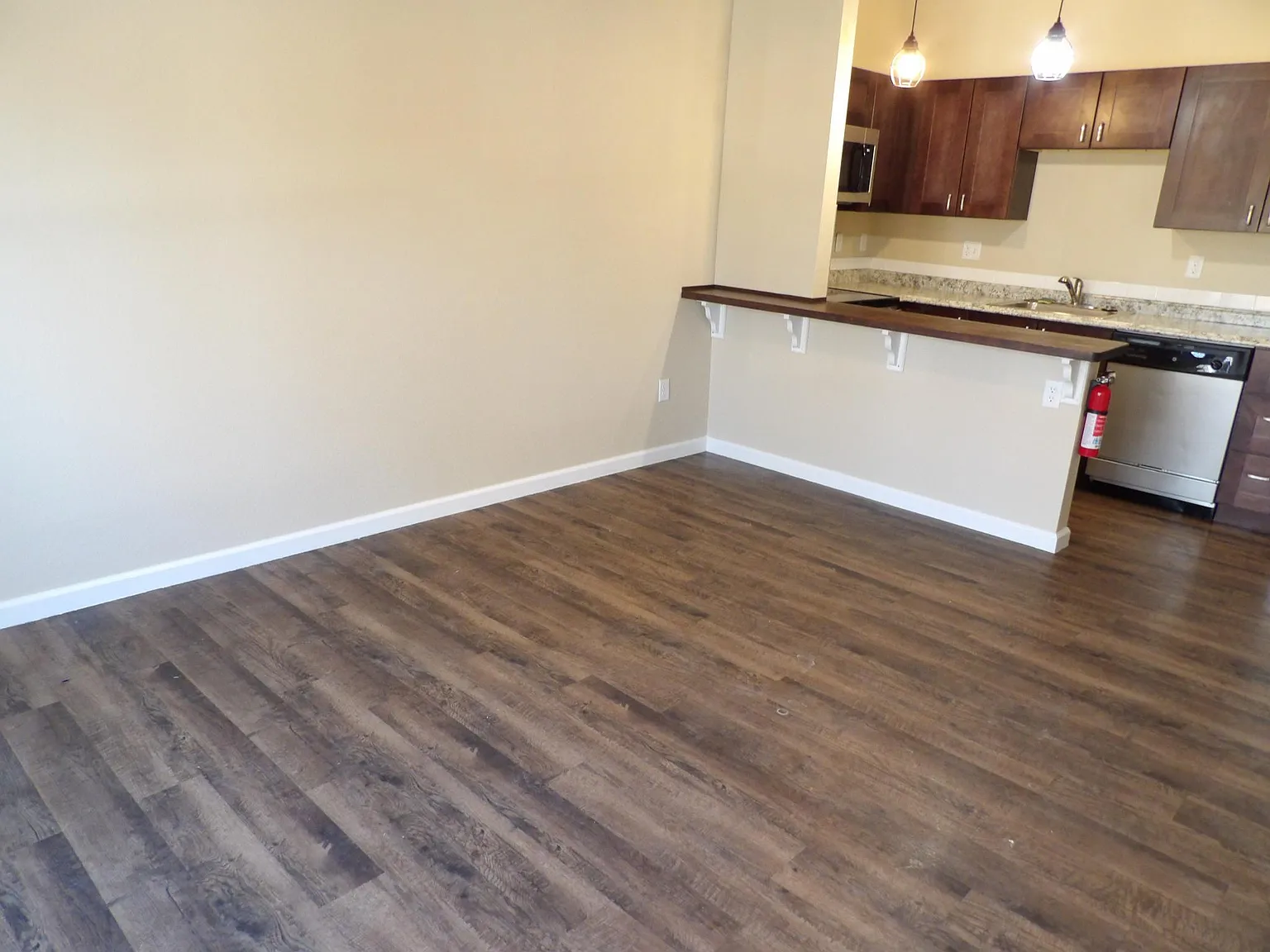 1 bed, $1,050 — Photo 2