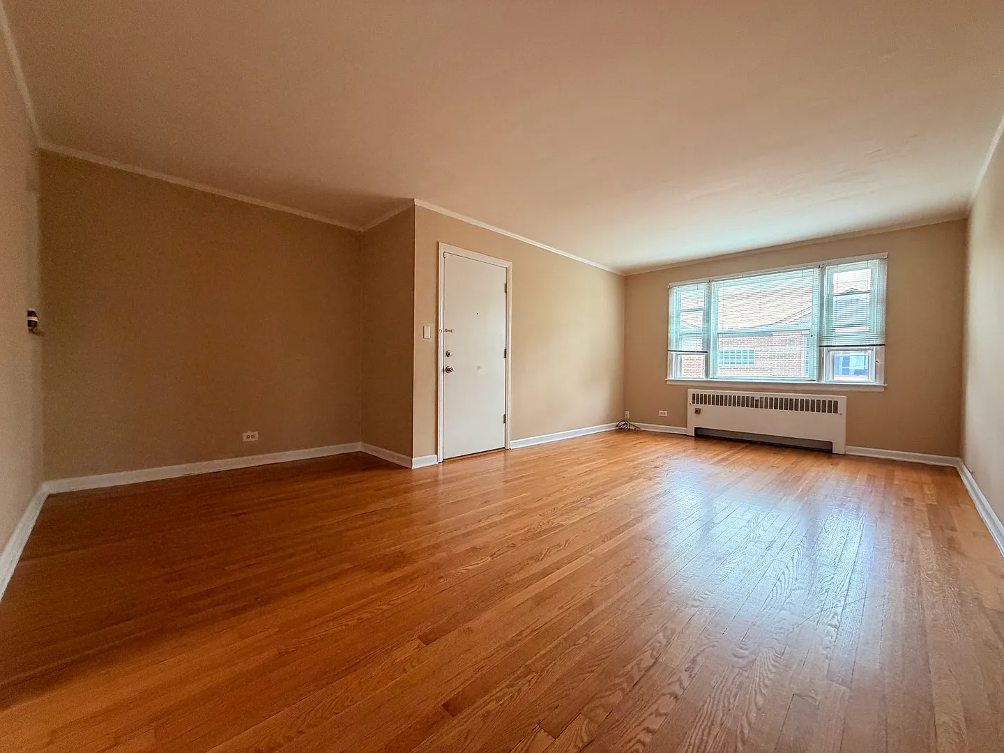 2 bed, 950 sqft, $1,750 — Photo 4