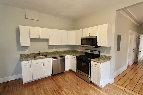 Saratoga Street Residence Photo 1