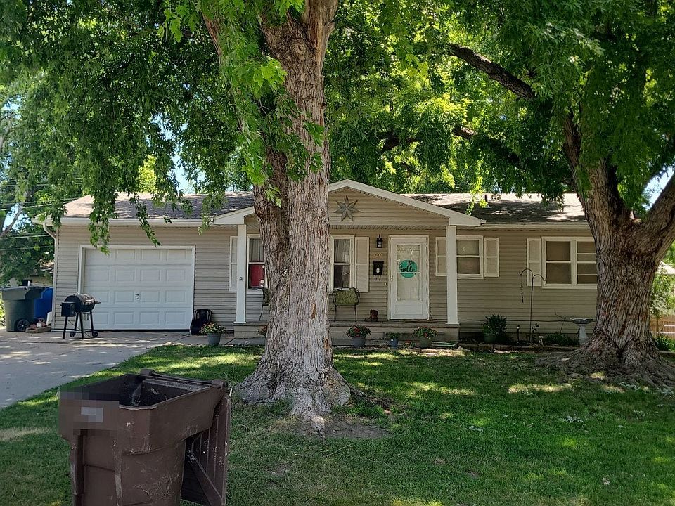 1st image of 4219 Linden Dr