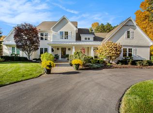 7433 Willow Pointe Ct SE, Caledonia, MI 49316