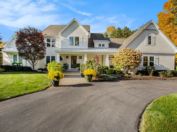 7433 Willow Pointe Ct SE, Caledonia, MI 49316