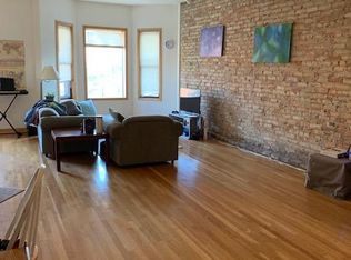 818 W Dakin St APT 3, Chicago, IL 60613