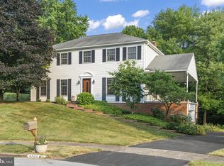 3700 Woodridge Dr, Harrisburg, PA 17110