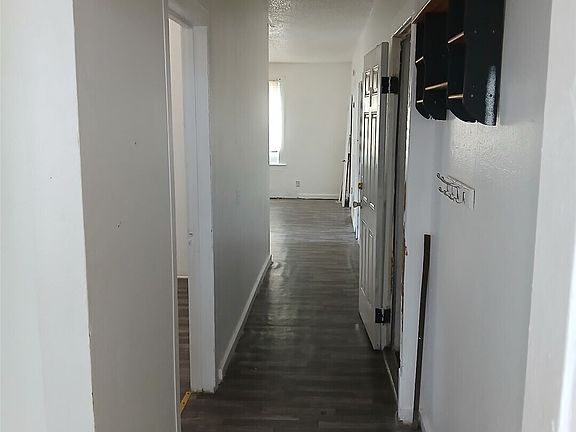 4th image of 611 613 S Ainsworth Ave #A/B