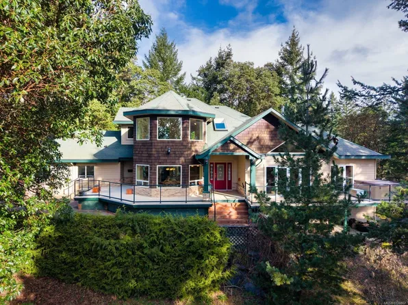 1450 White Pine Ter, Highlands, BC V9B 6J3