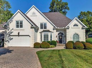 10 Tow Path Ln S, Richmond, VA 23221