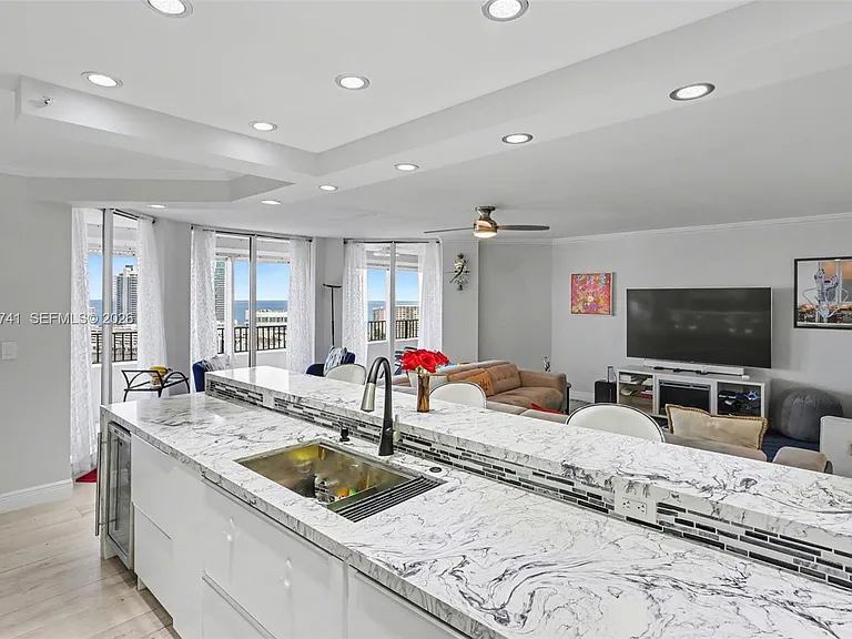 300 Three Islands Blvd #Penthouse 3A — Photo 27