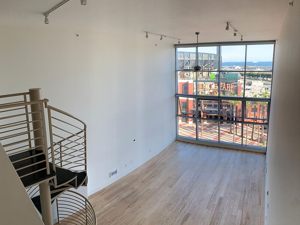 1st image of 190 King St #3B