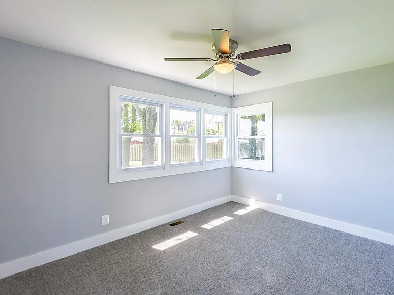 105 Meadow Rd — Photo 24