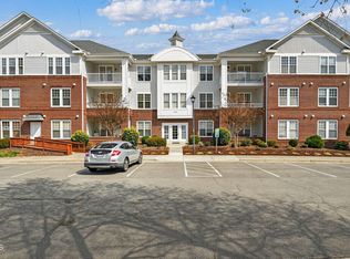 437 Eyam Hall Ln, Apex, NC 27502