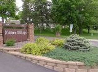 6004 Golden Valley Rd, Golden Valley, MN 55422