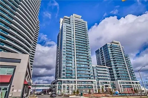 7165 Yonge St Photo 1