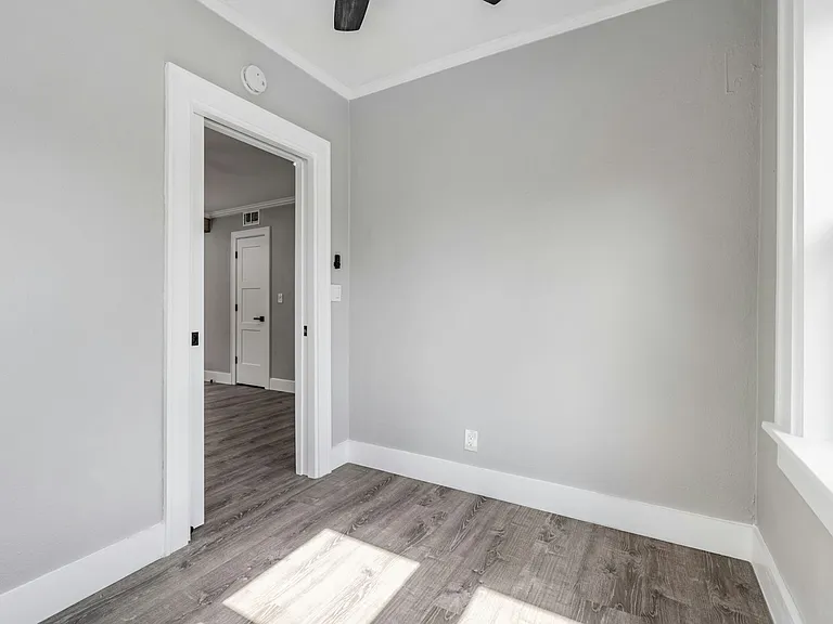186 22nd Ave N #1 — Photo 13