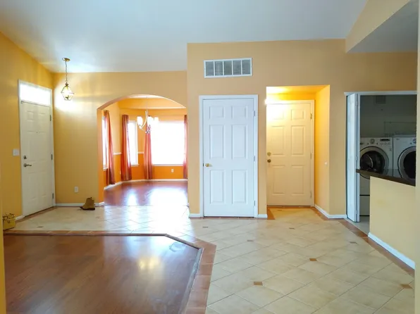 282 Quari St, Aurora, CO 80011