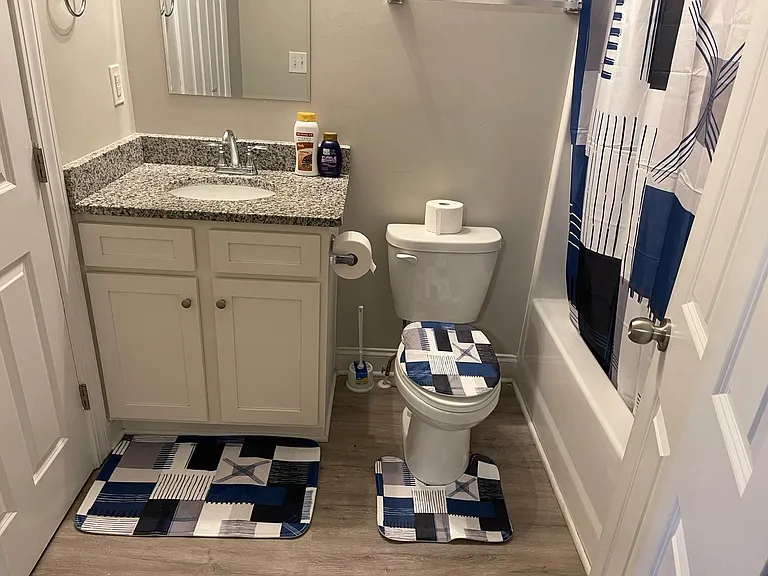 1309 Filbert St — Photo 9