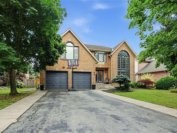4th image of 55 Woodside Sq
