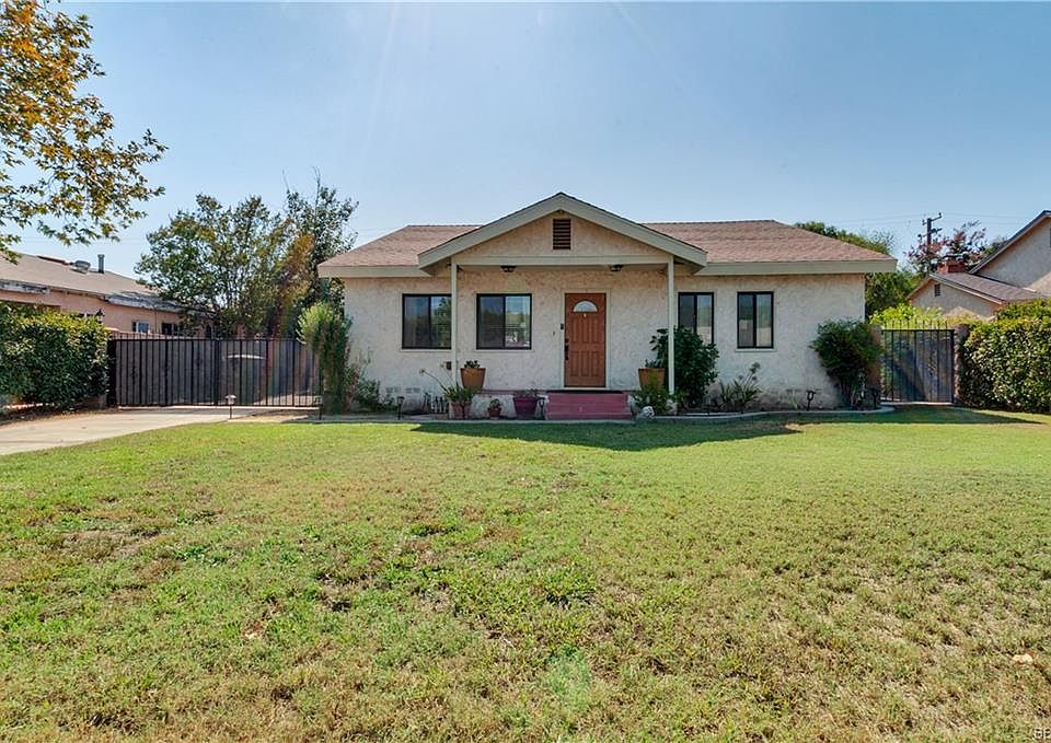 1st image of 4518 Acacia Ave