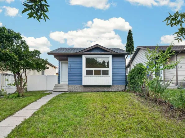 925 NE Erin Woods Dr SE, Calgary, AB T2B 2X1