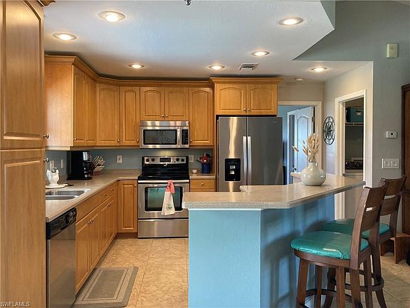 2nd image of 522 SW 26th TER