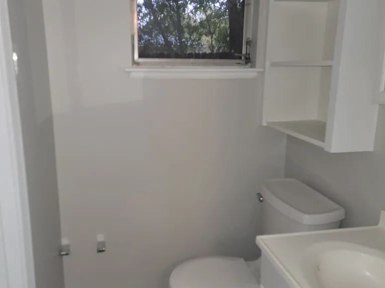 2610 Demaret Dr — Photo 6