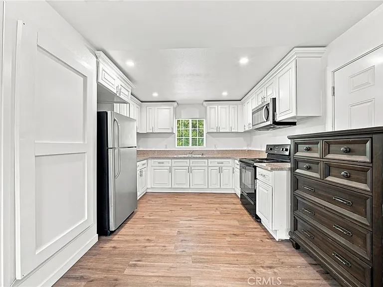 6613 Stoney Dr — Photo 5