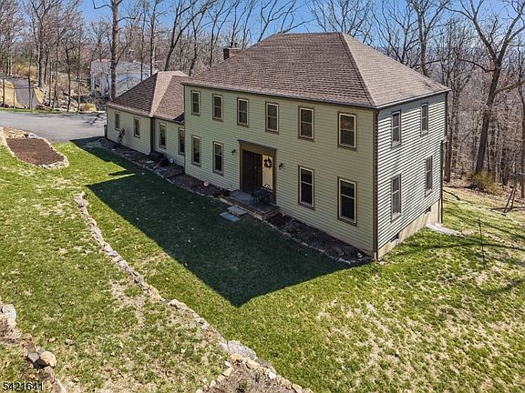 2nd image of 514 Lannon Ln