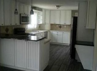 82 Richard Brown Dr, Uncasville, CT 06382
