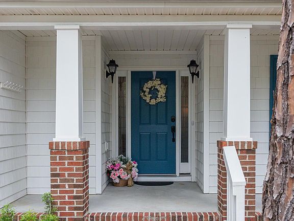 3rd image of 4074 Country Garden Ln SE
