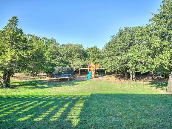 5th image of 6935 Summit Oak Dr