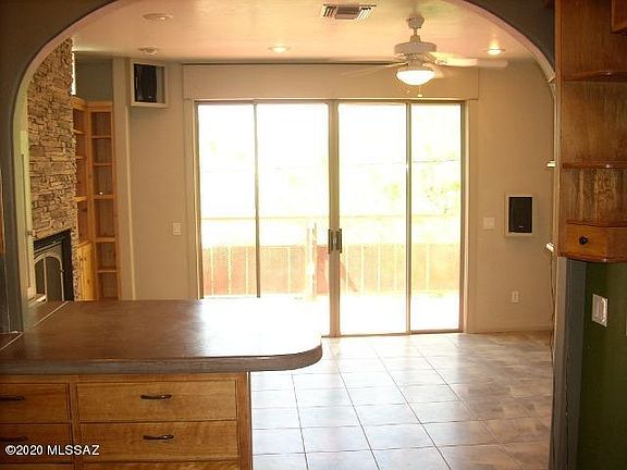 3rd image of 3009 E Elm St #2
