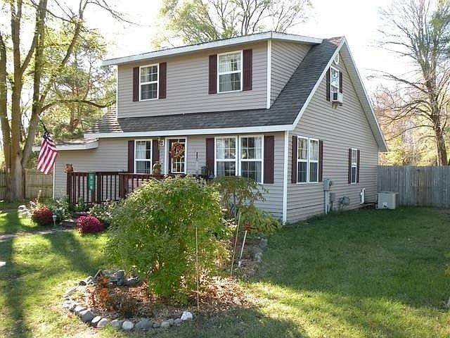 1st image of 207 N Spring St